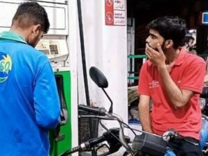 پیٹرول 458.41 اور ڈیزل 520.41 روپے لیٹر ہوگیا