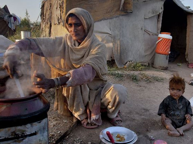 ملک پر ریکارڈ قرضہ: ہر پاکستانی 4 لاکھ روپے کا مقروض