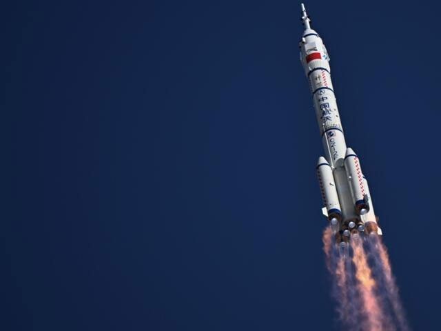 امریکا بمقابلہ چین: خلا میں نئی سپر پاور جنگ