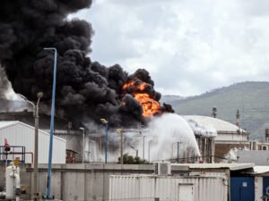 مشرقِ وسطیٰ جنگ: تہران میں دھماکے، خلیجی ممالک پر حملے اور عالمی منڈیوں میں ہلچل