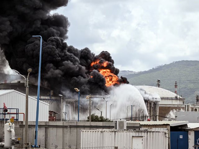 مشرقِ وسطیٰ جنگ: تہران میں دھماکے، خلیجی ممالک پر حملے اور عالمی منڈیوں میں ہلچل