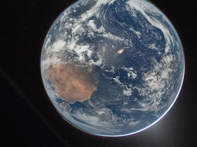 خلا سے زمین کا حسین منظر: ناسا نے نئی تصاویر جاری کردیں