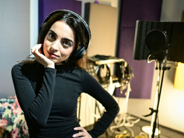 یورپی ملک رومانیہ میں اے آئی ورچوئل گلوکارہ کی شہرت پراصلی فنکار برہم