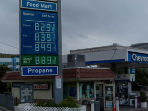 امریکی وزیر توانائی کا عالمی منڈی میں تیل کی قیمتیں مزید بڑھنے کا خدشہ