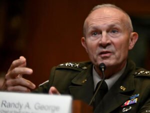 امریکی فوج کے چیف آف اسٹاف جنرل رینڈی جارج جبری ریٹائر
