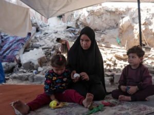 غزہ میں اسرائیلی بربریت سے زندہ بچنے والے بچے آدم خور چوہوں کا شکار