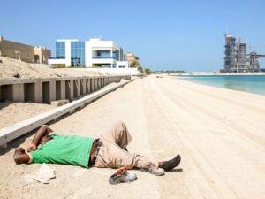 بھارتی میعشیت کو ایران جنگ کا بڑا جھٹکا، لاکھوں افراد خلیجی ممالک سے بے دخل