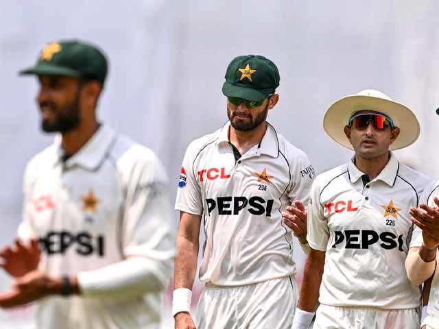 ڈھاکاٹیسٹ میں سلو اوور ریٹ: پاکستان کے ورلڈ ٹیسٹ چیمپئن شپ کے 8 پوائنٹس کٹ گئے