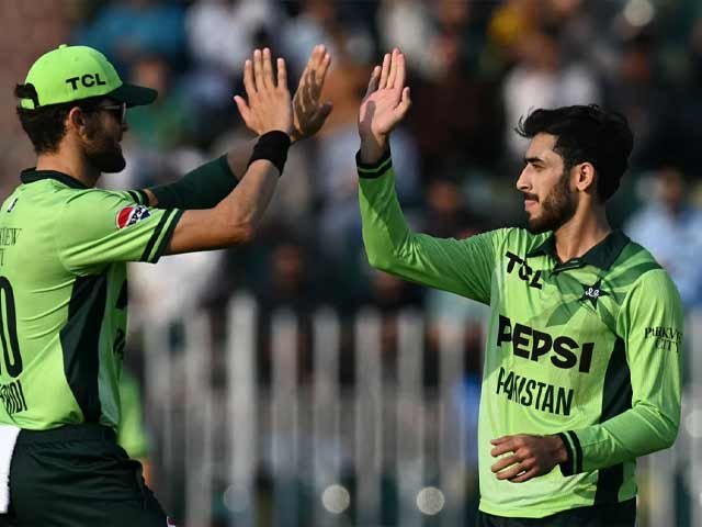 عرفات منہاس پہلے ون ڈے انٹرنیشنل میں 5 وکٹیں لینے والے اولین پاکستانی بولر بن گئے