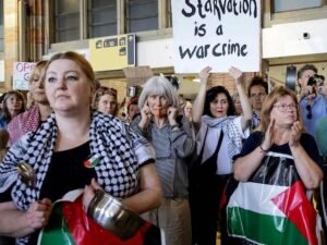 نیدرلینڈز کا بڑا فیصلہ: فلسطینی سرزمین پر یہودی بستیوں کی مصنوعات پر پابندی کی حمایت