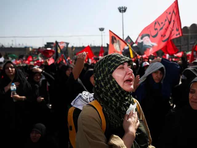 آیت اللہ علی خامنہ ای کی تدفین : تہران میں لاکھوں افراد کا اظہار عقیدت