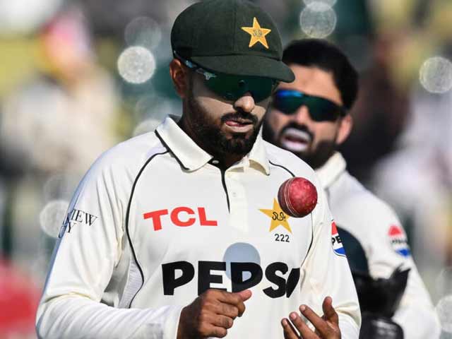 انگلینڈ کے خلاف پہلے ٹیسٹ میں بابر اعظم کی شرکت مشکوک