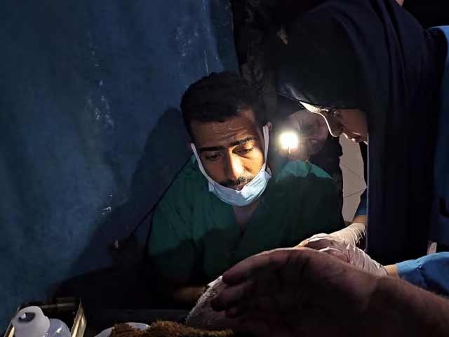غزہ کے اسپتالوں کی کہانی: تین امریکی ڈاکٹروں کی آنکھوں دیکھی داستان