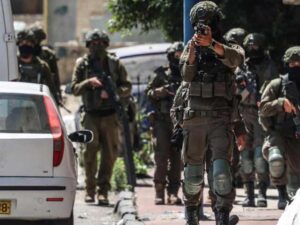 فلسطینی پناہ گزین کیمپ پر اسرائیلی چھاپہ، 20 افراد گرفتار