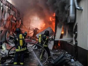 روس کے یوکرین میں ڈرون حملے سے 27 افراد ہلاک: سیکڑوں کا انخلا