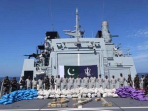 بحیرۂ عرب میں پاک بحریہ کی بڑی کارروائی: 96 ملین ڈالر مالیت کی منشیات برآمد