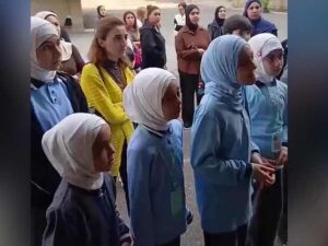آذربائیجان میں اسکولوں میں حجاب پر پابندی: احتجاج پر درجنوں افراد گرفتار