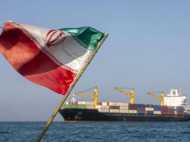 ایران کا آبنائے ہرمز میں 7 بحری جہازوں کو نشانہ بنانے کا دعویٰ